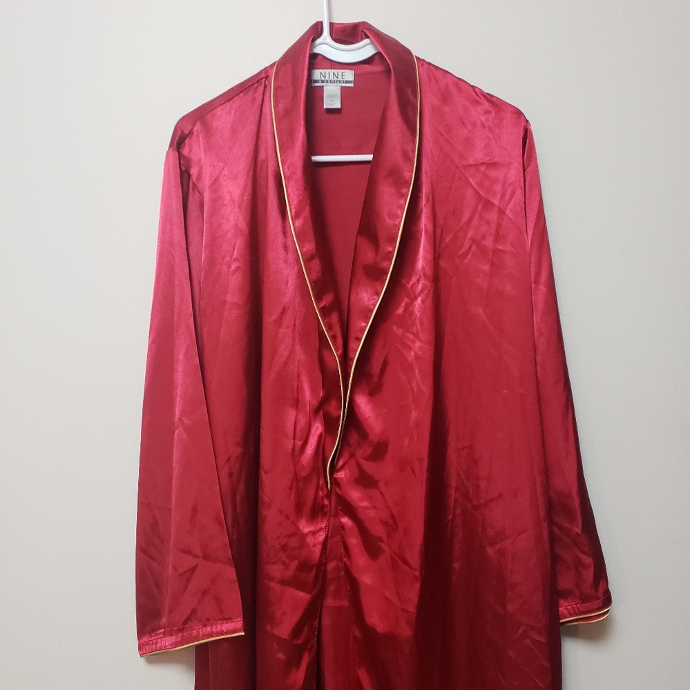Nine & Co.Red Satin Robe M - Picture 5 of 7